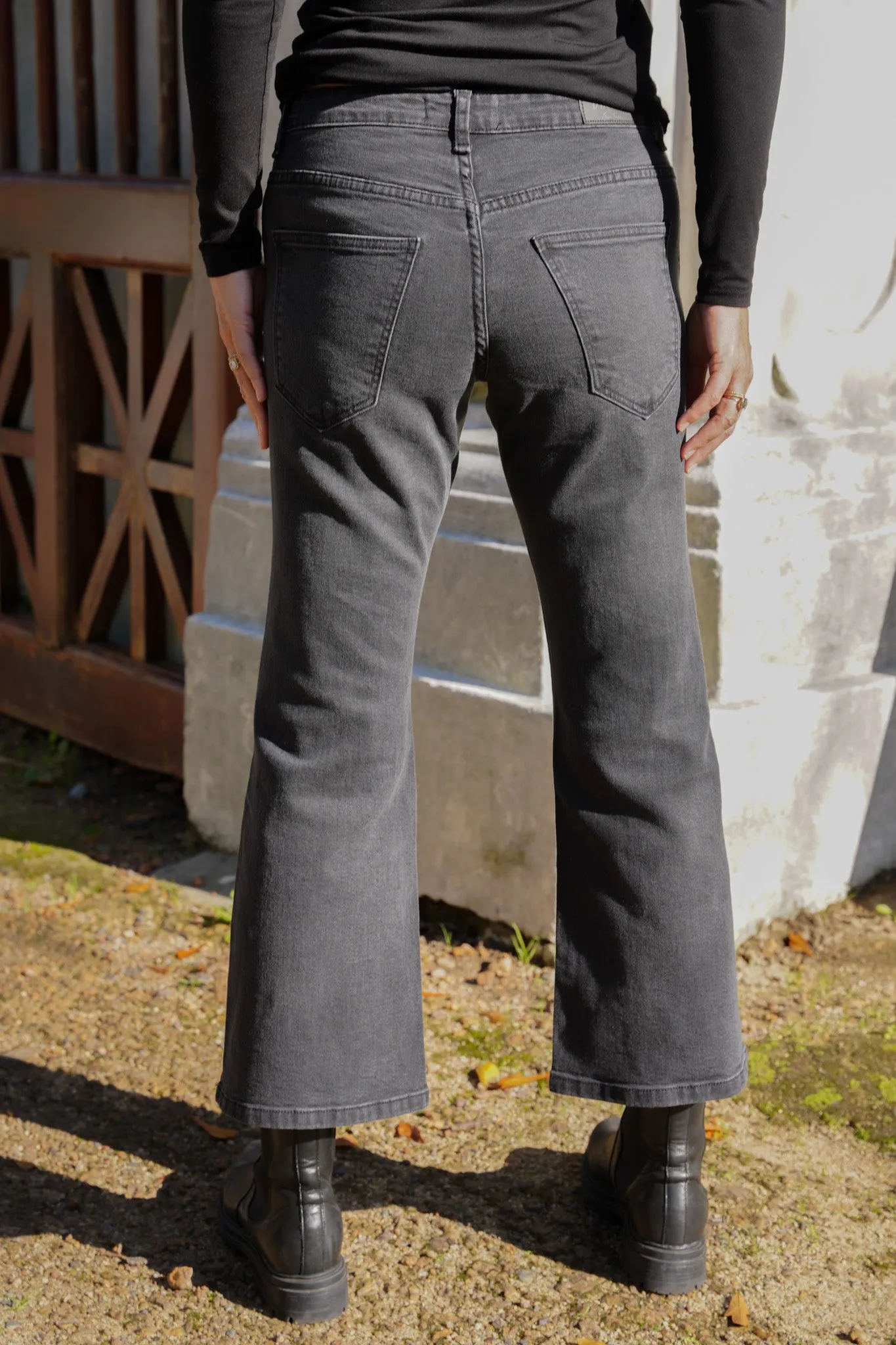 Charcoal Cropped Bootleg