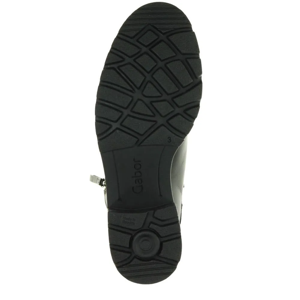 Leather Lace-Up Boots - GAB40506 / 325 880